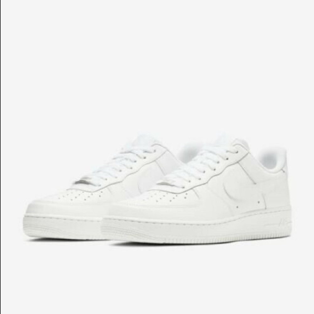 💥BRAND NEW💥White Air Force Ones Women’s size 8